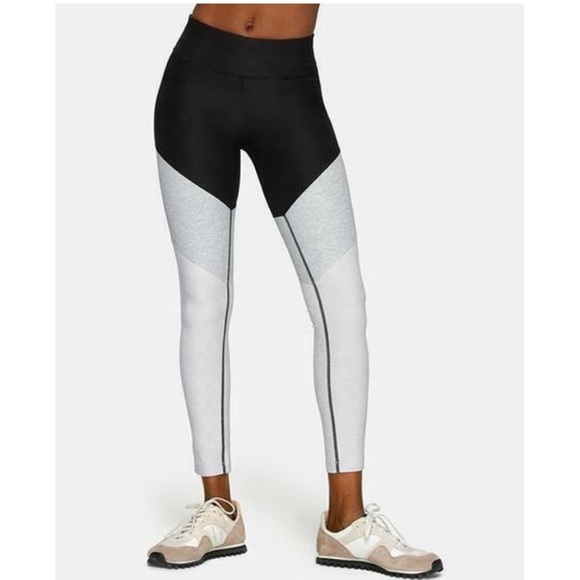 Outdoor Voices 7/8 Spring Colorblock Leggings in Black, Gray and White - Picture 1 of 6